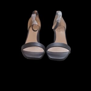 GenShou Size 8.5 Block Heel